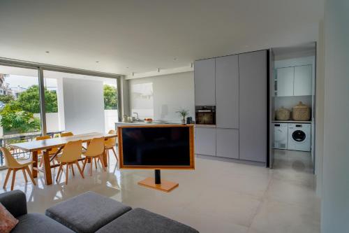 Manu House photo 2