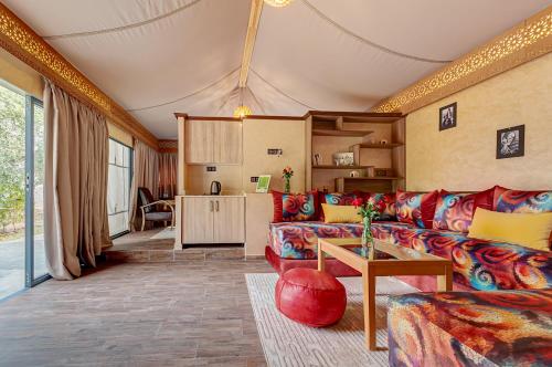 Ferme Sidi Safou & Spaにあるキッチンまたは簡易キッチン