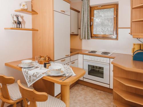 Apartment Haus Kötschach-3 by Interhome