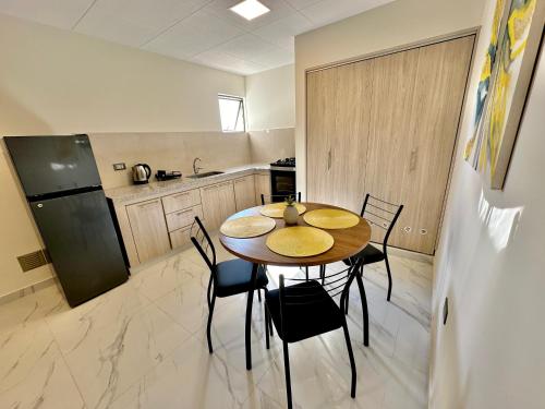Kuchyň nebo kuchyňský kout v ubytování Andaluz Downtown Suite