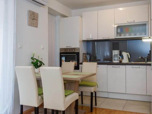 Apartment Ružica by Interhome