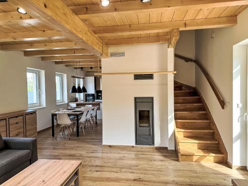 Χώρος καθιστικού στο Holiday Home Chalupa 13ka by Interhome