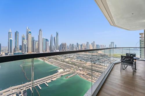 Family Vacation Homes Friendly 2BDR With Sea & City View