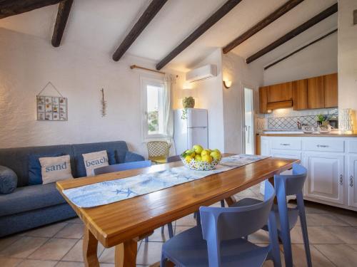 Η κουζίνα ή μικρή κουζίνα στο Apartment Shardinia by Interhome