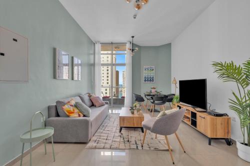 Stylish home in Marina steps away from JBR Beach and Tram