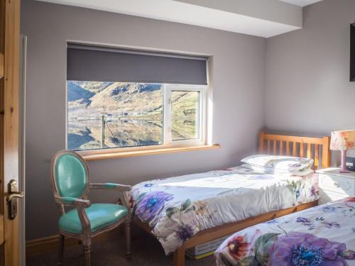 Кровать или кровати в номере Lough Fee Renvyle