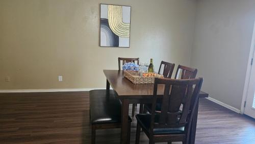 Φωτογραφία από το άλμπουμ του Cozy Four Bedroom Residence In Converse στο Σαν Αντόνιο