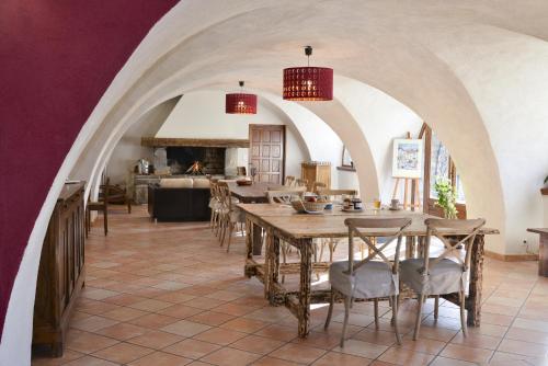 Un restaurante o sitio para comer en L'Escale en Ubaye