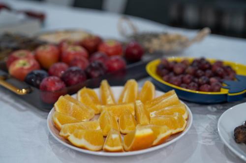 ホテルの敷地内または近くでの食事または食べ物