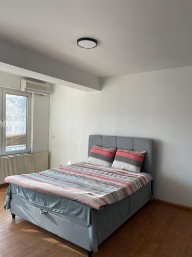 F&A City Center tesisinde bir odada yatak veya yataklar