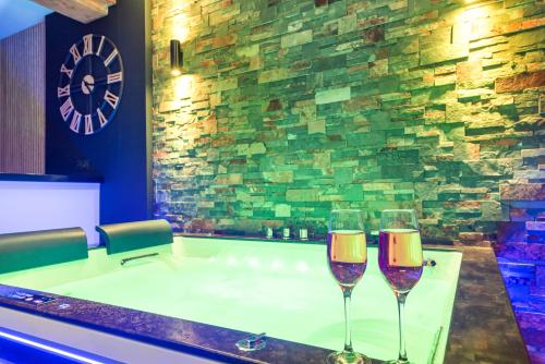 Love room au bord de l'eau. L'instant coquin