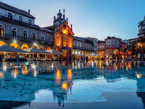 Bazén v ubytování Quarto familiar com cama de casal apenas para casais e raparigas Não há homens solteiro Family room with double bed for couples and girls only No individual men allows nebo v jeho okolí