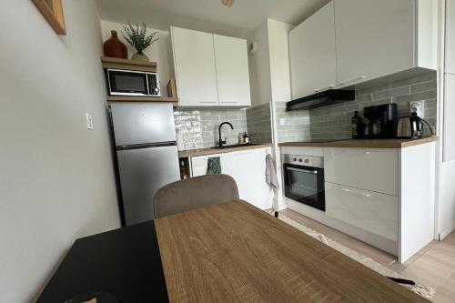 Photo de la galerie de l'établissement Beautiful appt with balcony in Blainville-sur-Orne, à Blainville-sur-Orne