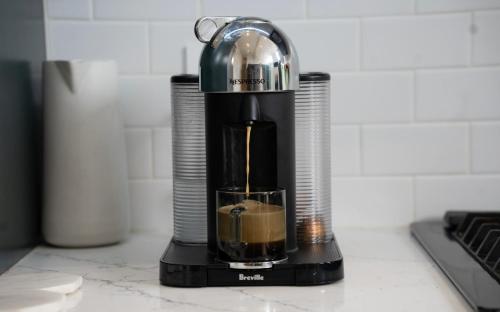 a blender sitting on top of a counter at Cloud II Los Angeles at Beverly Hills in Los Angeles