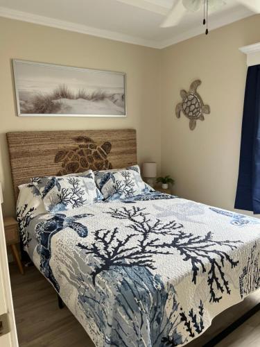 מיטה או מיטות בחדר ב-Cozy Beach House