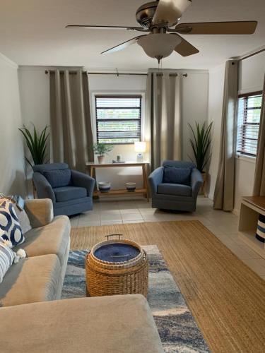 Gallery image of Cute home 8 minutes to beach! in Melbourne