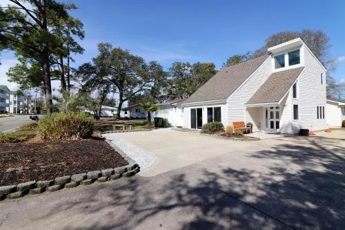 Shello Chalet, a quiet home close to the beach photo 1
