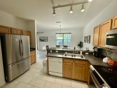 Panoramic 4BR Superior Pool Home near Disney Parks photo 10