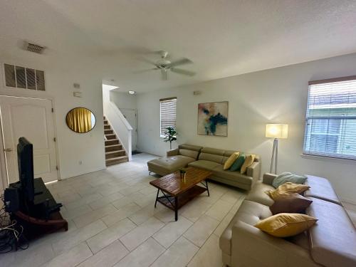 Panoramic 4BR Superior Pool Home near Disney Parks photo 14