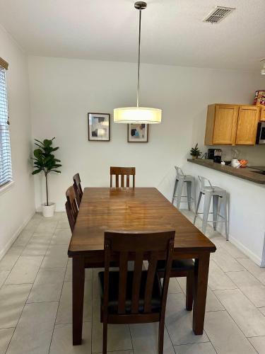 Panoramic 4BR Superior Pool Home near Disney Parks photo 18