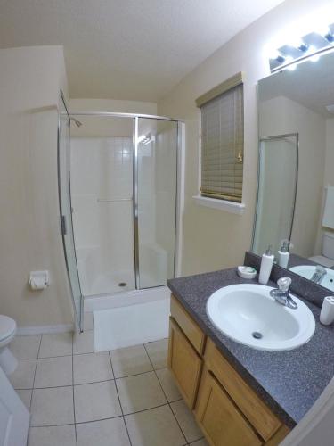 Panoramic 4BR Superior Pool Home near Disney Parks photo 4