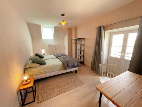 Galeriebild der Unterkunft Gîte rénové avec billard, baby-foot, jardin clos, recharge VE, proche châteaux de la Loire - FR-1-381-575 in Courçay