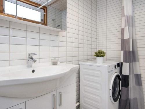 Phòng tắm tại Holiday home Juelsminde VI