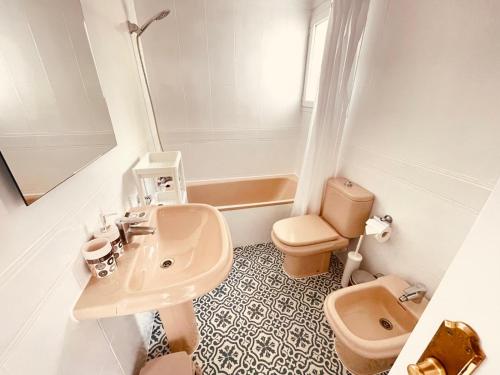 Flamingo Apartment - Imperial Park - Sea View, 6 Pools, Terrace