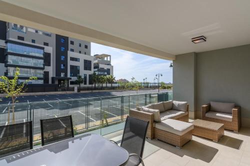 Los Camaleones by Ĥ - Playa de los Haraganes HLHC2004PE63