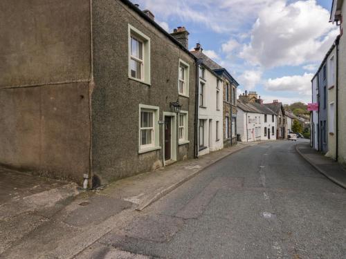 an empty street in a town with houses at Eden Vale in Broughton in Furness
