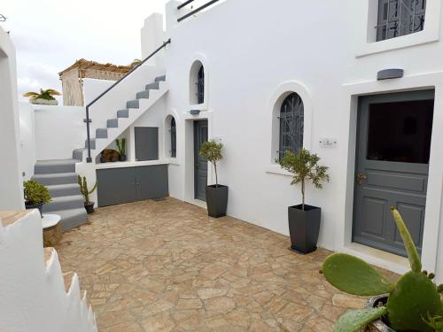 The Lava Villa by A Terre Cave Villas