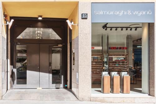 Elegante Bilocale con postazione lavoro San Babila