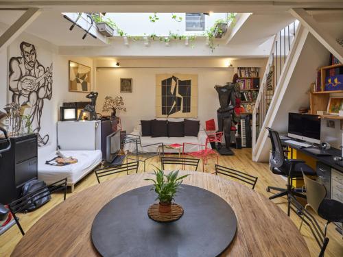 Atelier d'artiste en plein Paris