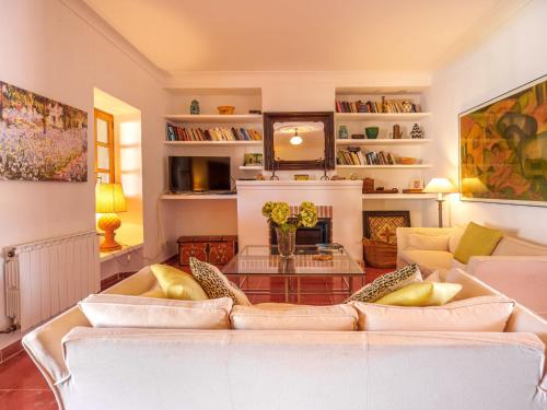 Χώρος καθιστικού στο Holiday Home Gran Llombards by Interhome