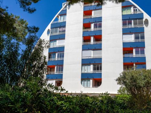 Studio Les Marquises-1 by Interhome