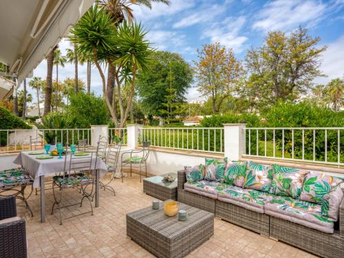 Holiday Home Esencia de jazmin by Interhome