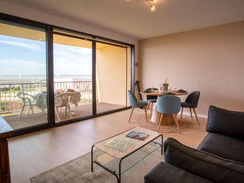 Apartment Le Bellevue by Interhome