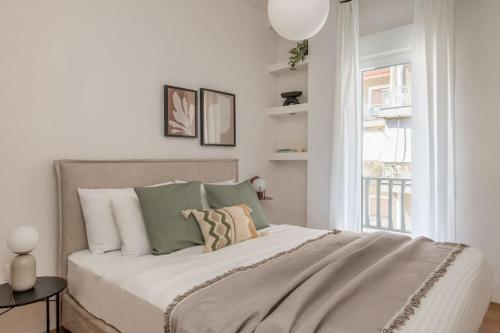 Koukaki 2BR Apartment by UPSTREET