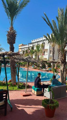 Bazén v ubytování Borjs Hotel Suites & Spa nebo v jeho okolí
