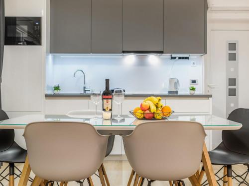 Apartment Bura by Interhome