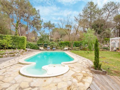 Πισίνα στο ή κοντά στο Holiday Home L'Ecrin by Interhome