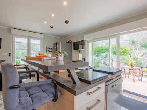 Χώρος καθιστικού στο Holiday Home L'Ecrin by Interhome