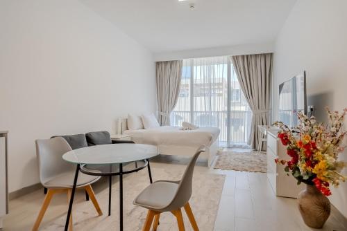 Modern and Cozy Studio in JVC I Luma Building