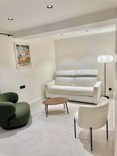 Photo de la galerie de l'établissement Appartement cannes centre à 3 minutes du palais des festivals, à Cannes