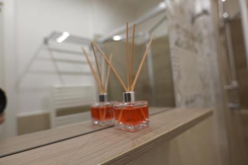 Ένα μπάνιο στο Tinellari Rooms