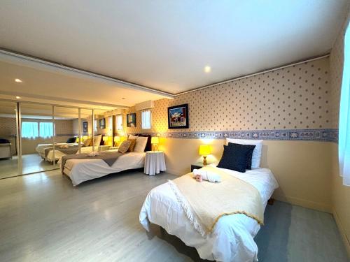 Photo de la galerie de l'établissement Color - Charmant appartement proche RER B & C avec Jardin, à Verrières-le-Buisson