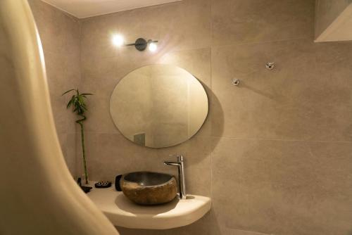 The Lithos Villa by A Terre Cave Villas