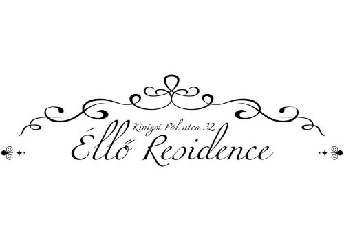 ヴェスプレームにあるÉllő Residenceの白黒の看板