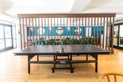 Stolní tenis v ubytování Continuum Homes - Irvine Apartments nebo okolí