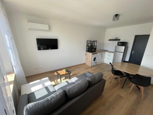 Logement lumineux rénové à neuf